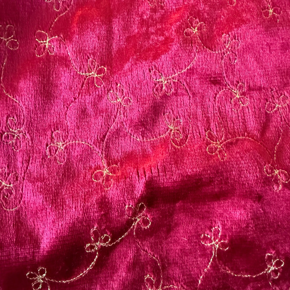 Christmas Tree Skirt Vintage 36in Red Velvet Gold Embroidered Floral - Picture 4 of 12